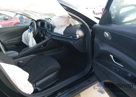 2025 Hyundai Elantra Se z USA, uszkodzony, nr VIN KMHLL4DG6SU902971